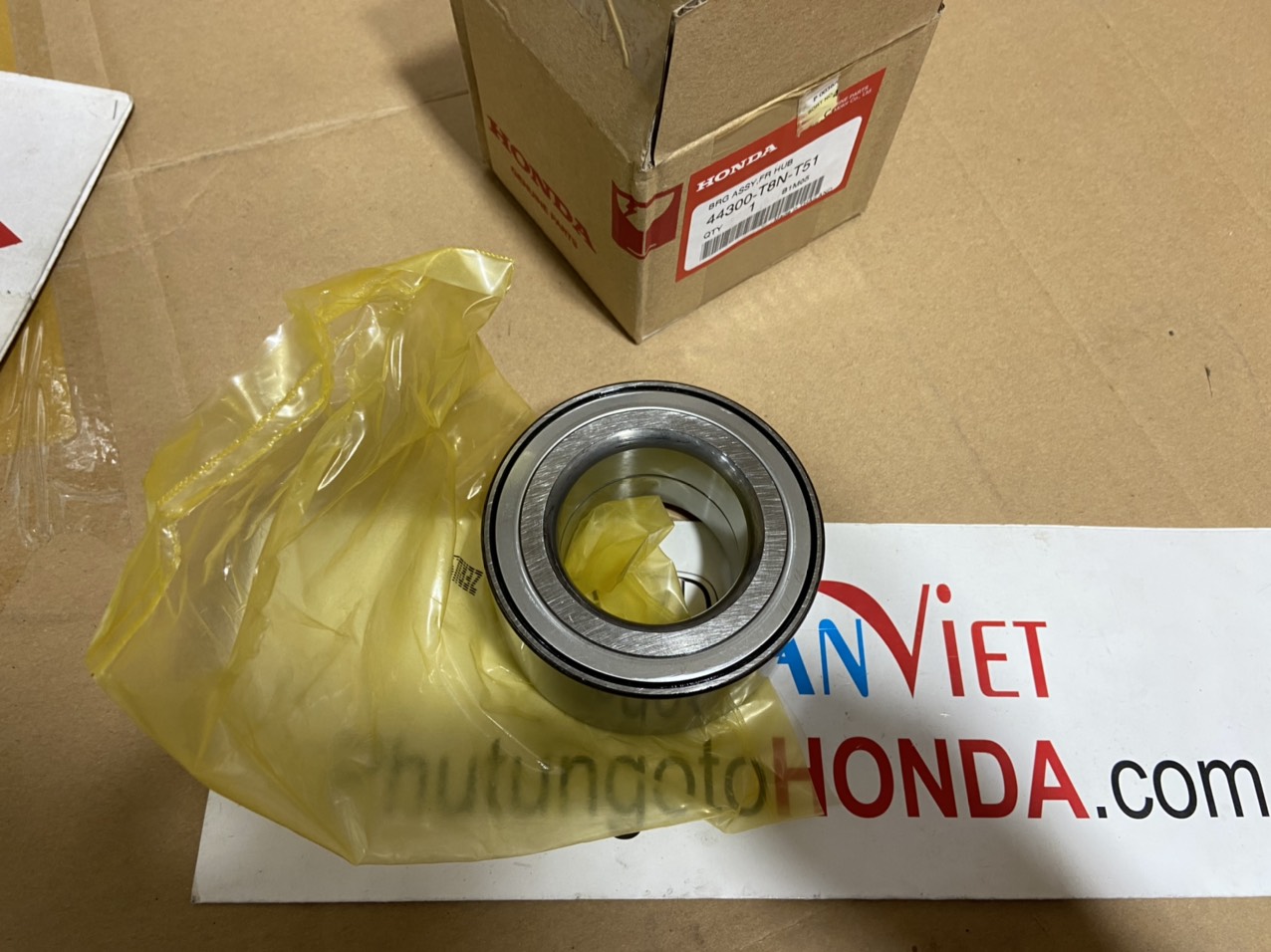 Bi moay ơ trước xe Honda HRV
